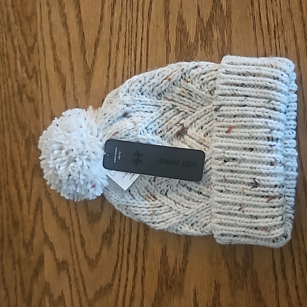 NWT Hot Paws Cable Knit Winter Hat with Fold-up Brim Varigated cream w/ pom pom
